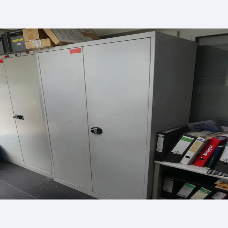 Maschinelle Einrichtung sowie Zubehör einer ehemaligen Tiefdruckerei-1