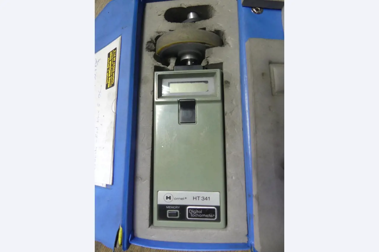 Maschinelle Einrichtung sowie Zubehör einer ehemaligen Tiefdruckerei-1