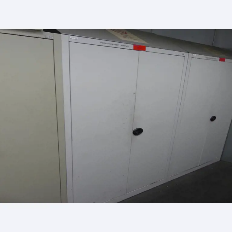 Maschinelle Einrichtung sowie Zubehör einer ehemaligen Tiefdruckerei-1