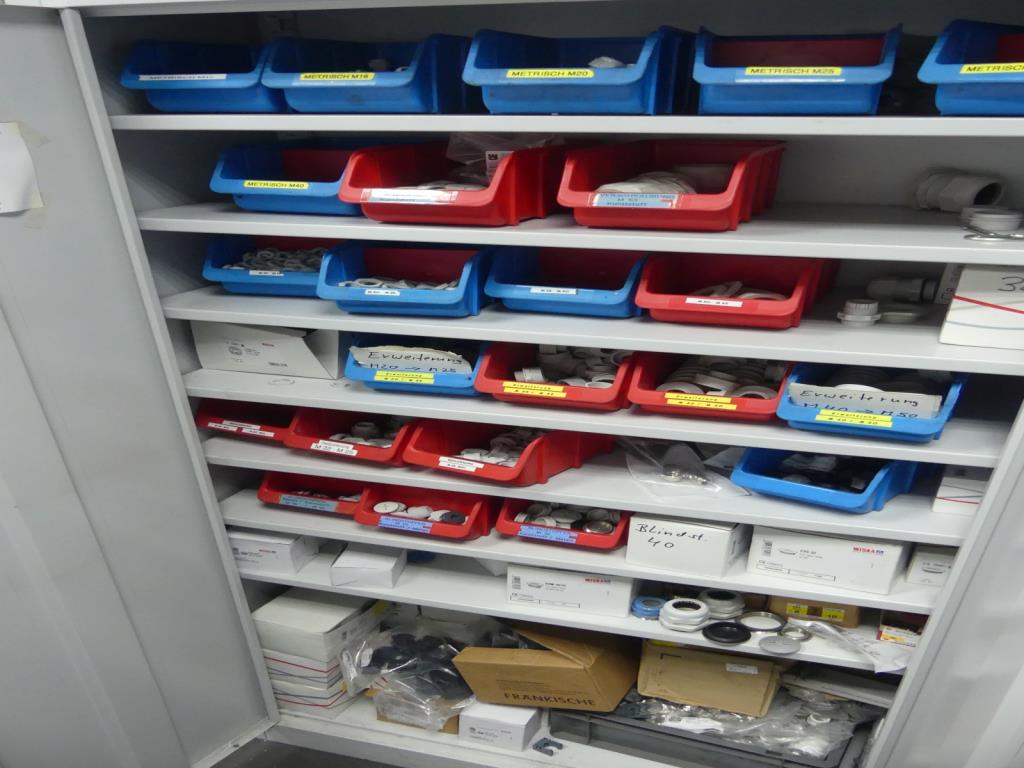 Maschinelle Einrichtung sowie Zubehör einer ehemaligen Tiefdruckerei-2