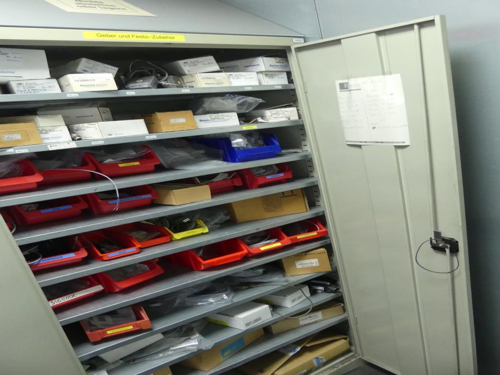 Máquinas e acessórios de uma antiga fábrica de impressão de gravuras-2