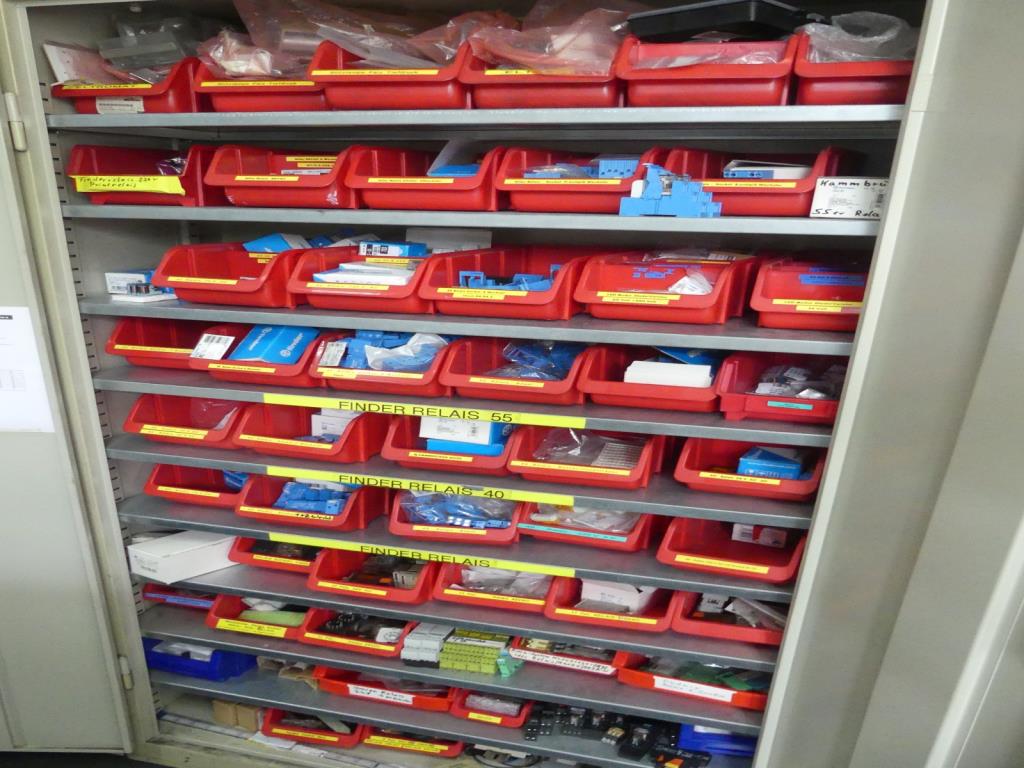 Maquinaria y accesorios de una antigua imprenta de huecograbado-2