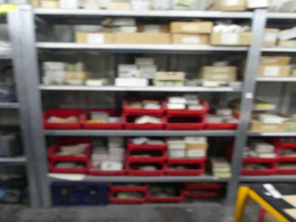 Maquinaria y accesorios de una antigua imprenta de huecograbado-9