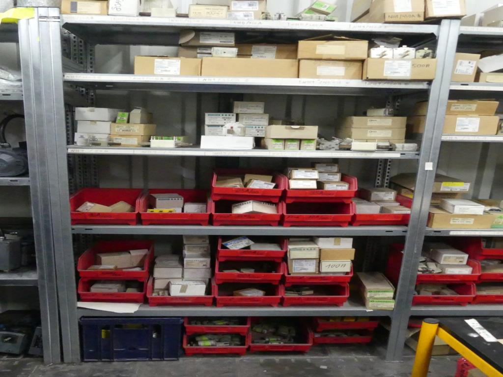 Maquinaria y accesorios de una antigua imprenta de huecograbado-10