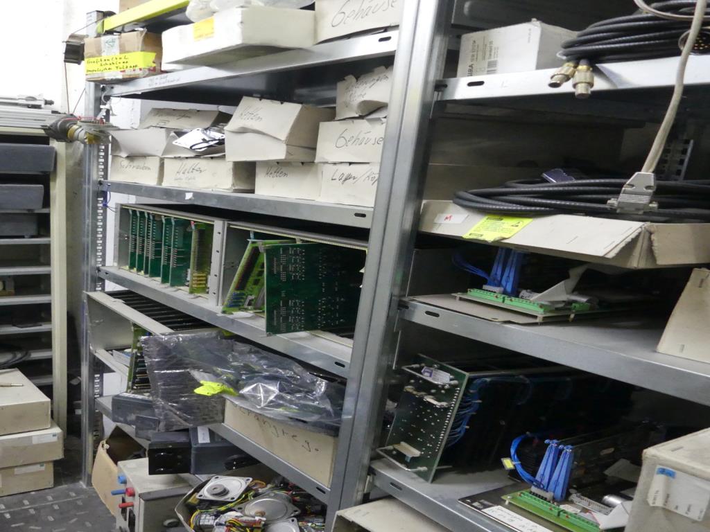 Maquinaria y accesorios de una antigua imprenta de huecograbado-16