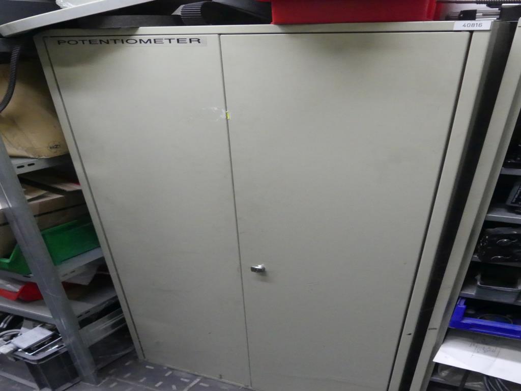 Maquinaria y accesorios de una antigua imprenta de huecograbado-19