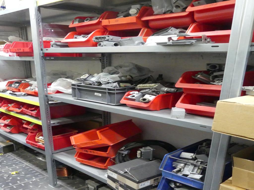 Maquinaria y accesorios de una antigua imprenta de huecograbado-21