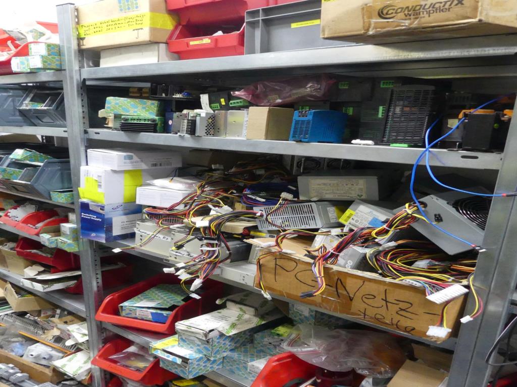 Maquinaria y accesorios de una antigua imprenta de huecograbado-24