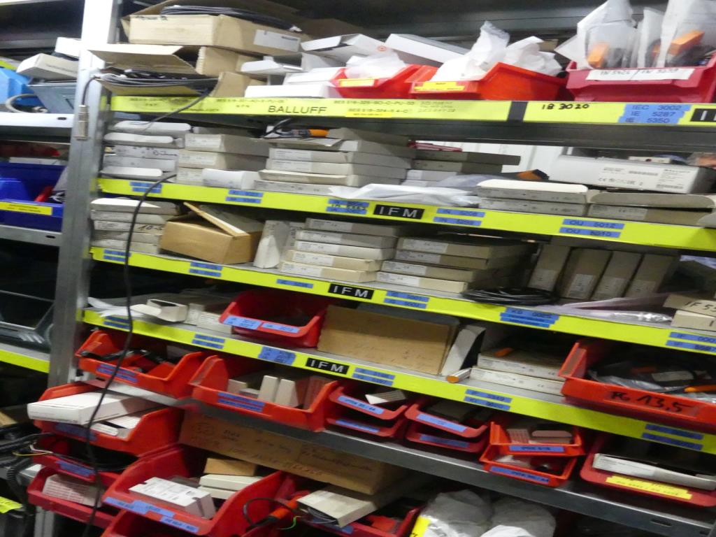 Maquinaria y accesorios de una antigua imprenta de huecograbado-33