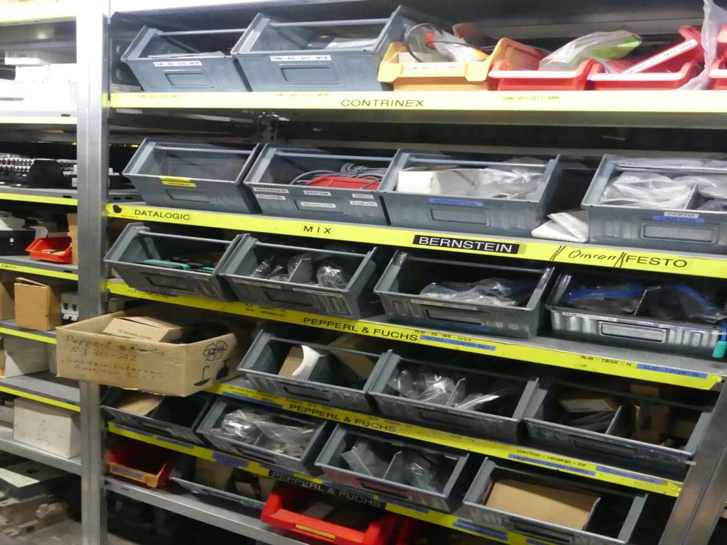 Maquinaria y accesorios de una antigua imprenta de huecograbado-37