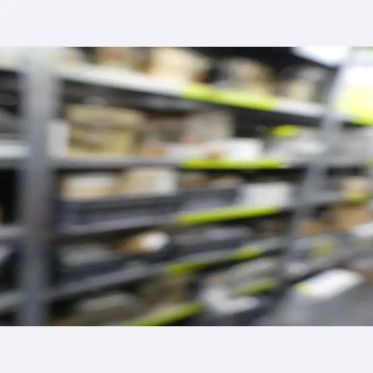 Equipement mécanique et accessoires d'une ancienne imprimerie en héliogravure-46