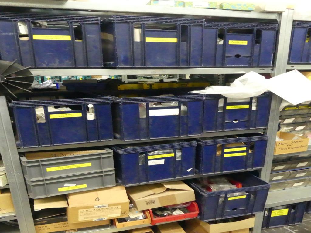 Maquinaria y accesorios de una antigua imprenta de huecograbado-55