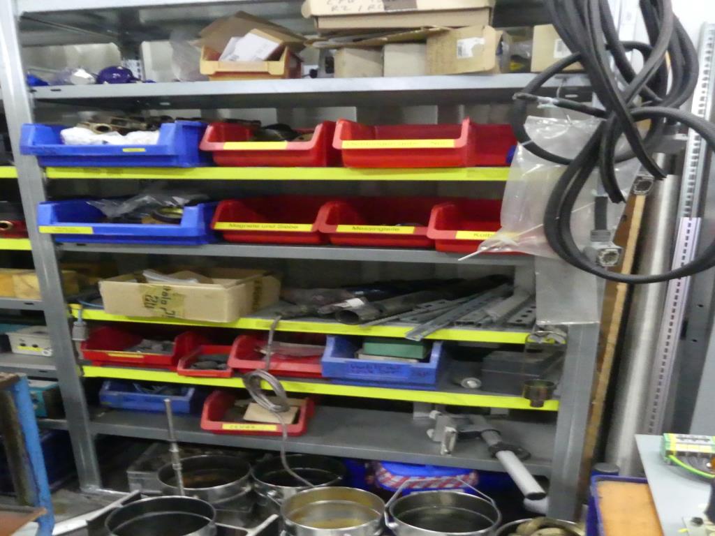 Maquinaria y accesorios de una antigua imprenta de huecograbado-4