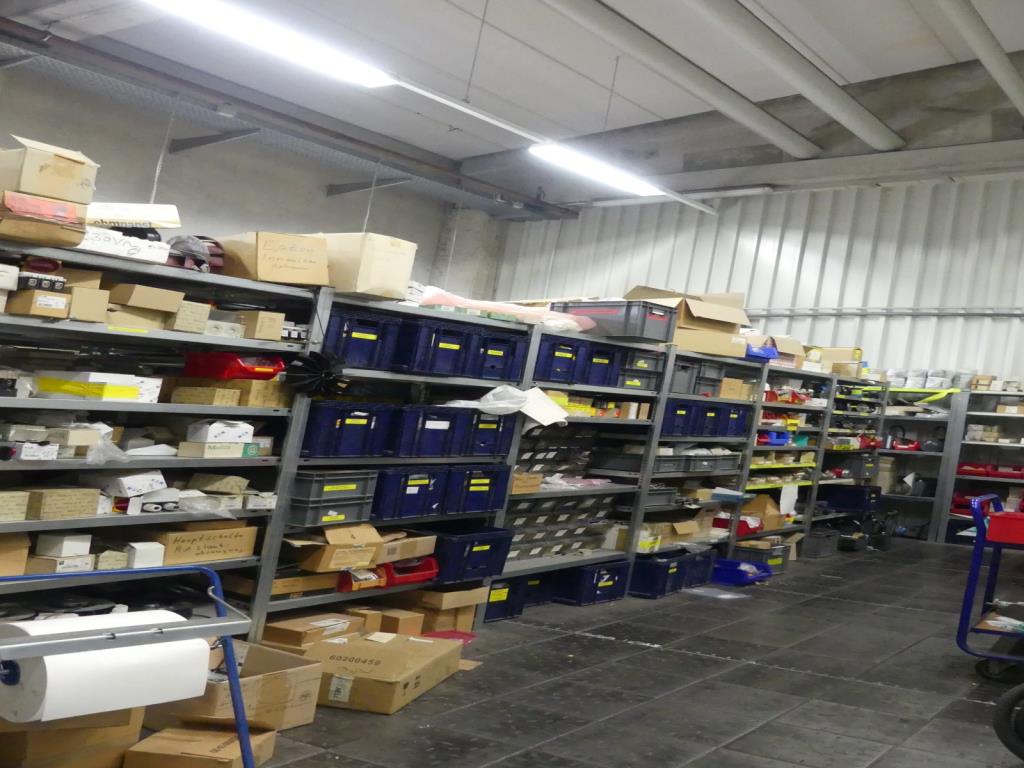 Maquinaria y accesorios de una antigua imprenta de huecograbado-60