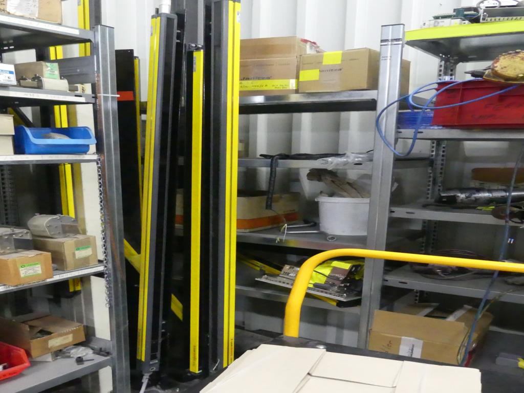 Maquinaria y accesorios de una antigua imprenta de huecograbado-7