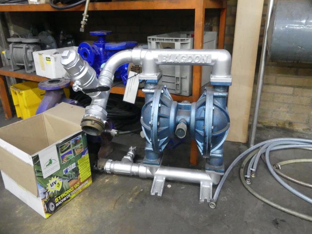 Maschinelle Einrichtung sowie Zubehör einer ehemaligen Tiefdruckerei-2