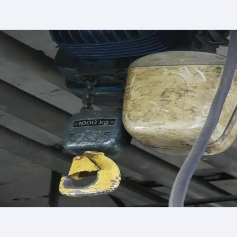 Equipement mécanique et accessoires d'une ancienne imprimerie en héliogravure-13