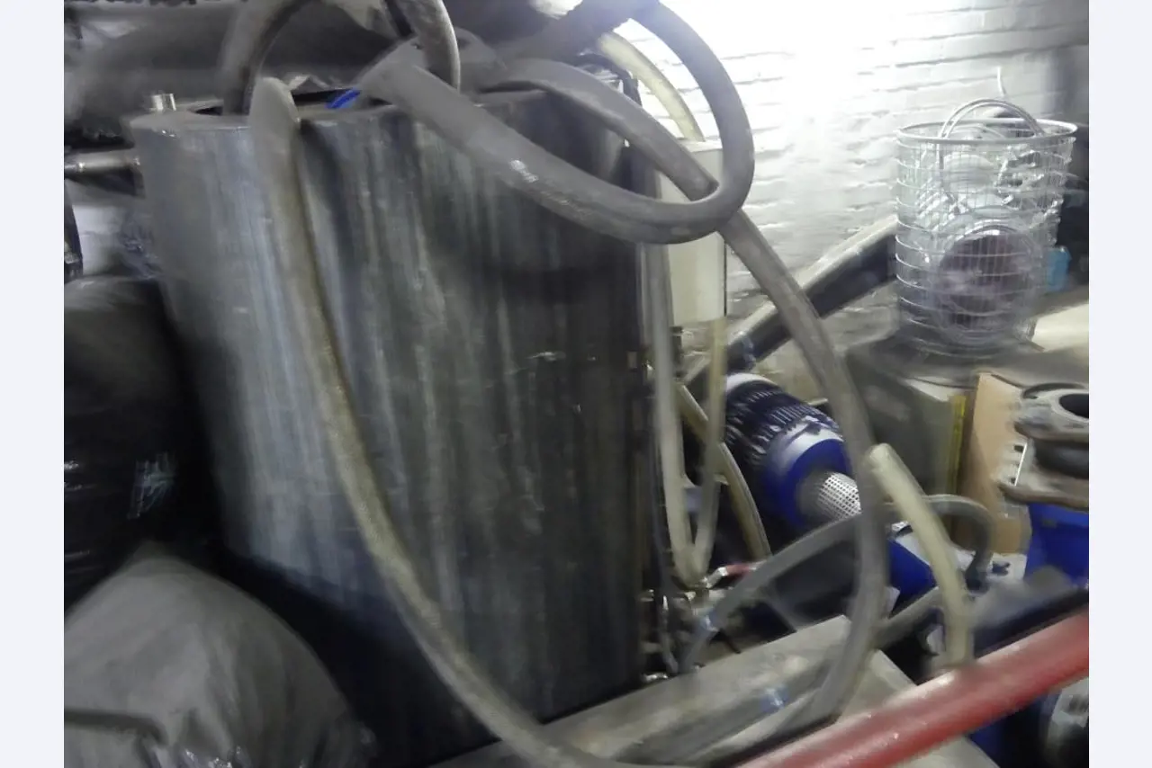 Equipement mécanique et accessoires d'une ancienne imprimerie en héliogravure-7