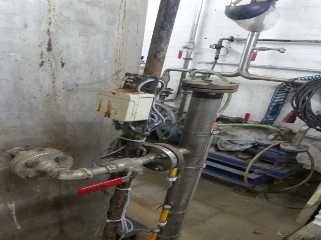 Maquinaria y accesorios de una antigua imprenta de huecograbado-1