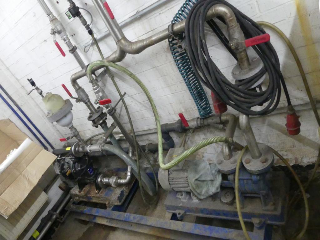 Maquinaria y accesorios de una antigua imprenta de huecograbado-5