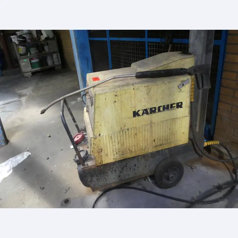 Maquinaria y accesorios de una antigua imprenta de huecograbado-2