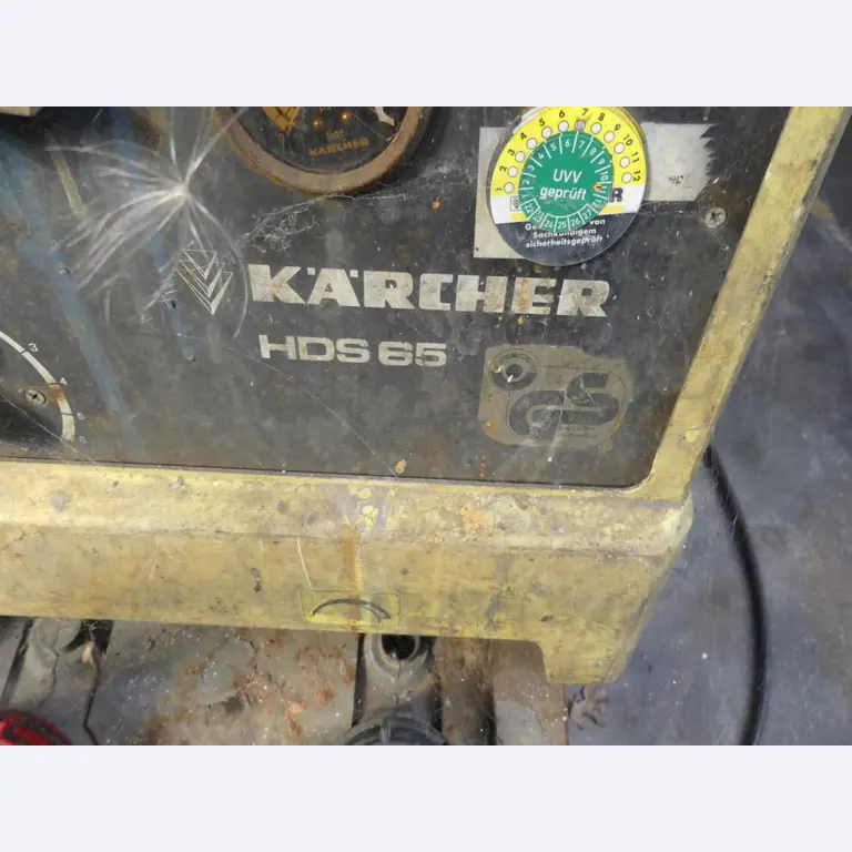 Maquinaria y accesorios de una antigua imprenta de huecograbado-3