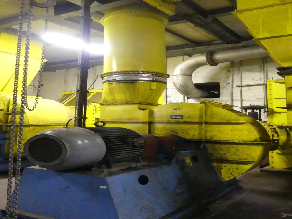 Maquinaria y accesorios de una antigua imprenta de huecograbado-4