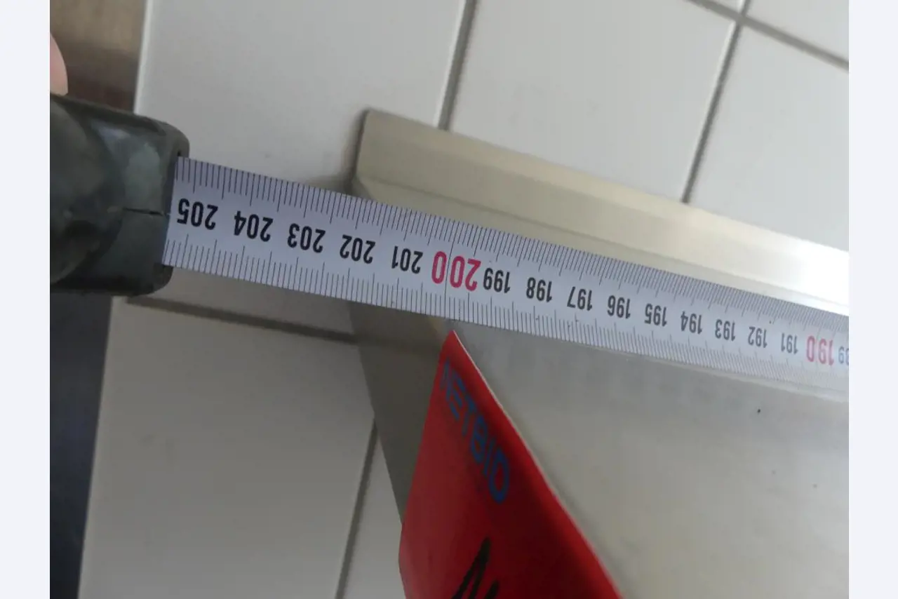 Maquinaria y accesorios de una antigua imprenta de huecograbado-2