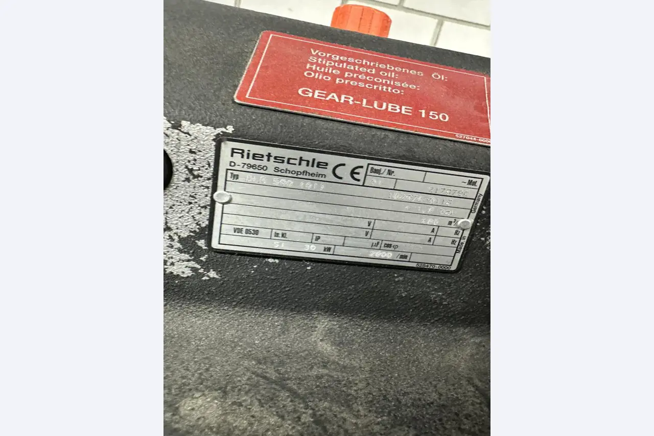 Maschinelle Einrichtung sowie Zubehör einer ehemaligen Tiefdruckerei-2