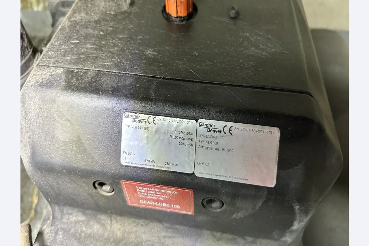 Maschinelle Einrichtung sowie Zubehör einer ehemaligen Tiefdruckerei-6