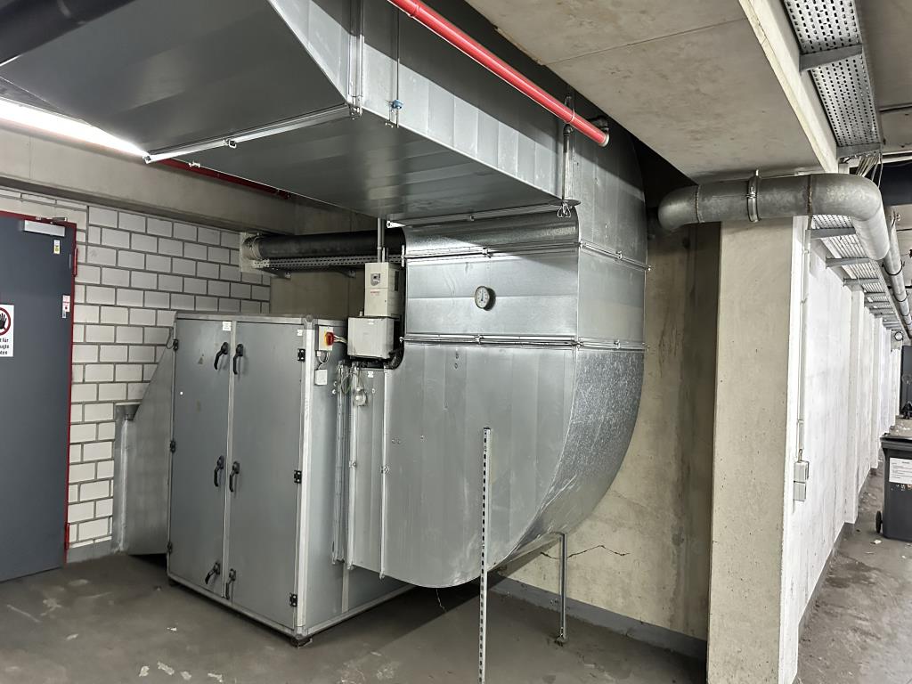 Maquinaria y accesorios de una antigua imprenta de huecograbado-2