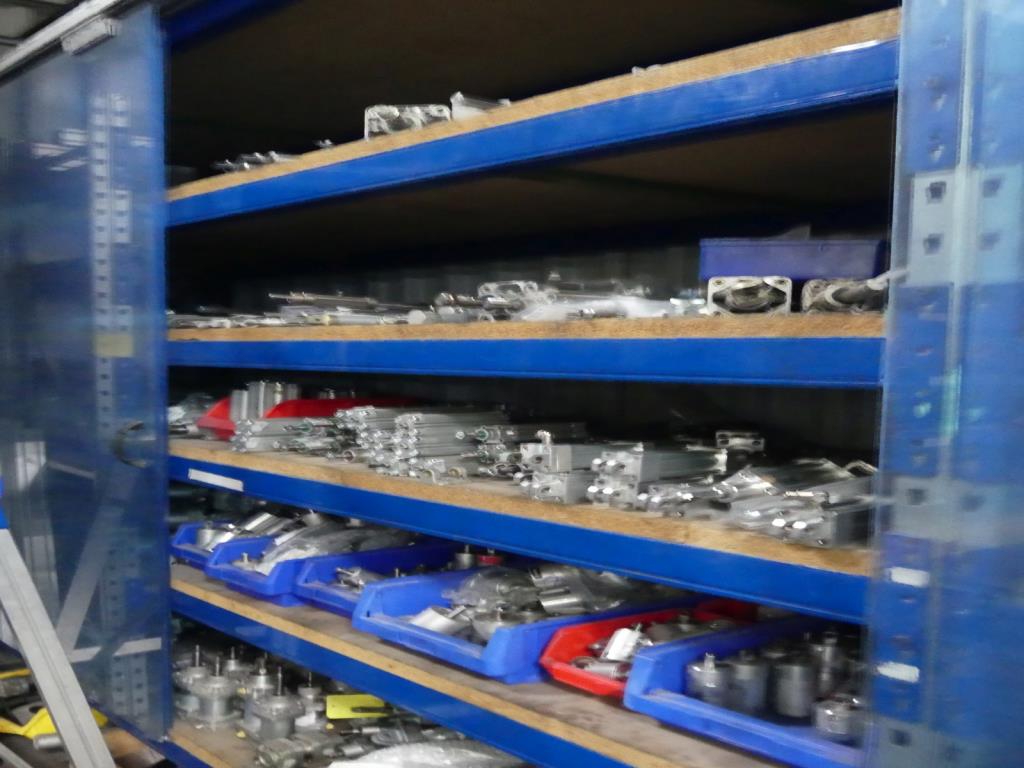 Máquinas e acessórios de uma antiga fábrica de impressão de gravuras-4