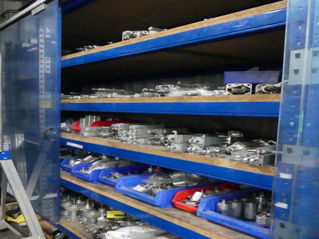 Máquinas e acessórios de uma antiga fábrica de impressão de gravuras-5