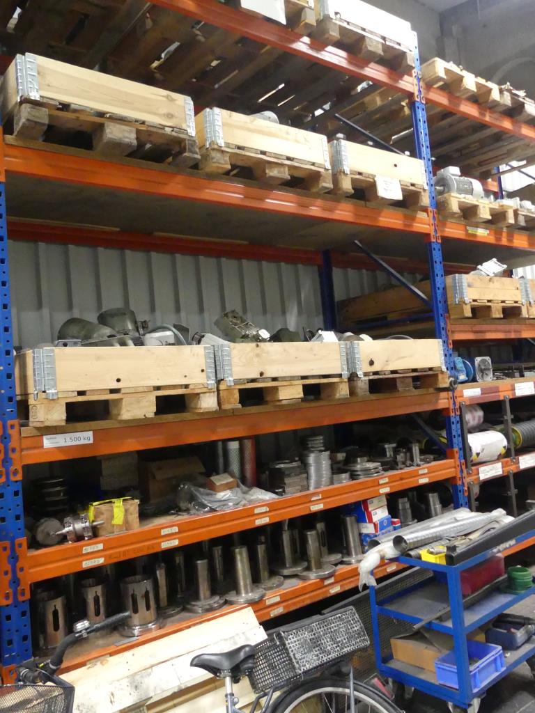 Máquinas e acessórios de uma antiga fábrica de impressão de gravuras-9