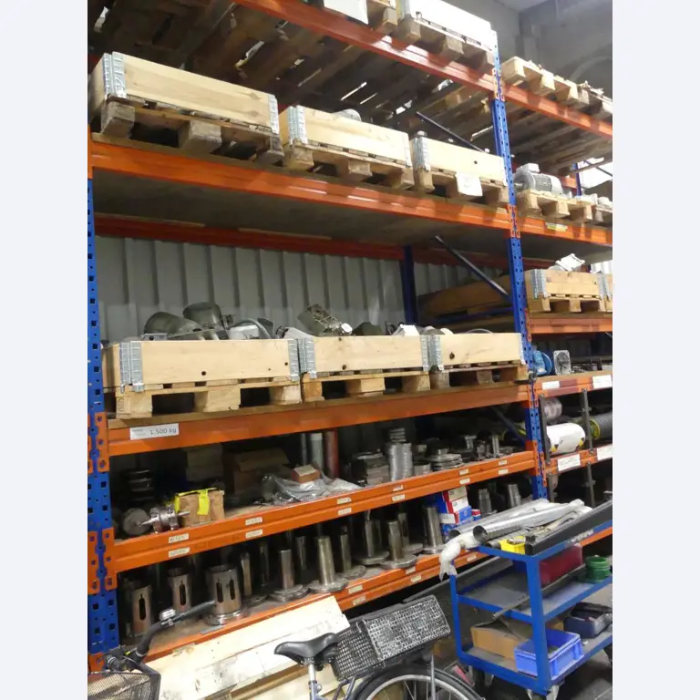 Maschinelle Einrichtung sowie Zubehör einer ehemaligen Tiefdruckerei-9