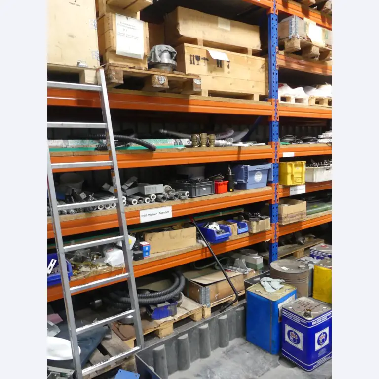 Maschinelle Einrichtung sowie Zubehör einer ehemaligen Tiefdruckerei-3