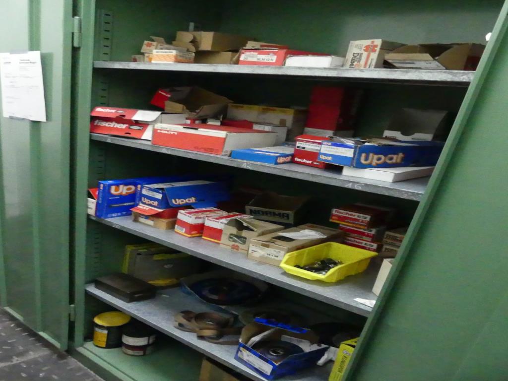 Maschinelle Einrichtung sowie Zubehör einer ehemaligen Tiefdruckerei-2