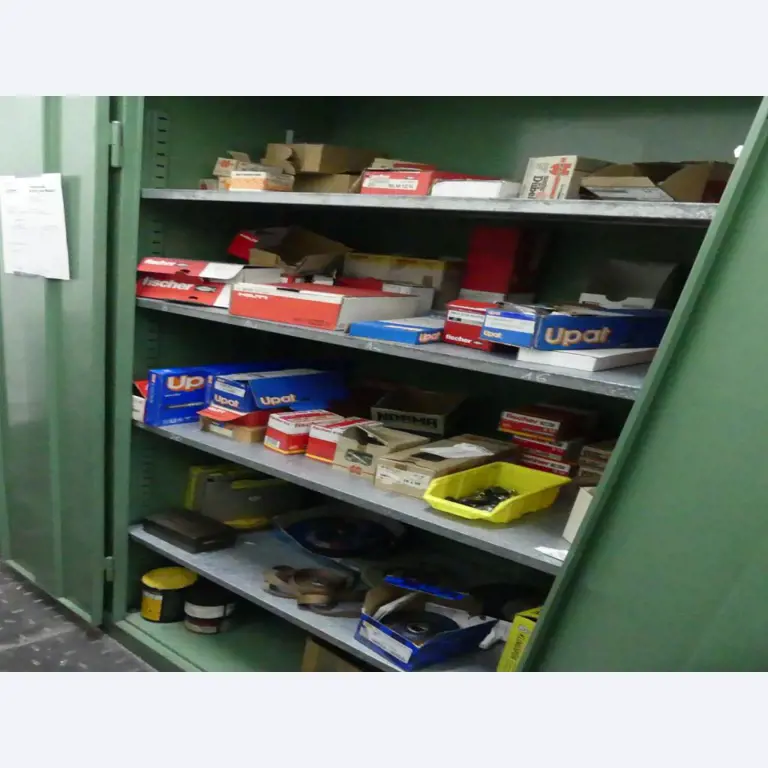 Maschinelle Einrichtung sowie Zubehör einer ehemaligen Tiefdruckerei-2