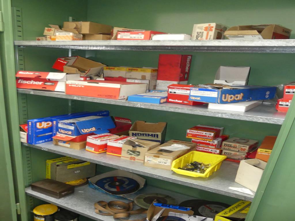 Maschinelle Einrichtung sowie Zubehör einer ehemaligen Tiefdruckerei-5