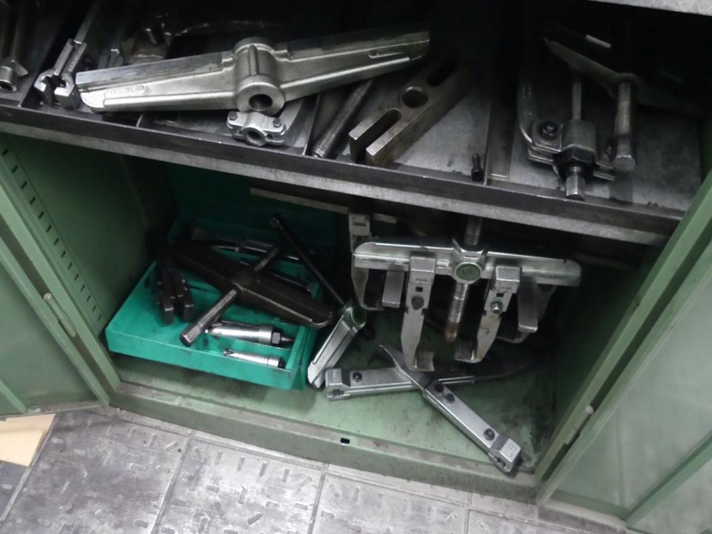 Maquinaria y accesorios de una antigua imprenta de huecograbado-5