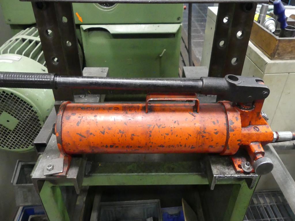 Stroje a příslušenství z bývalé hlubotiskové tiskárny-2