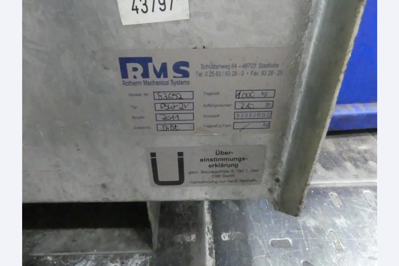 Maschinelle Einrichtung sowie Zubehör einer ehemaligen Tiefdruckerei-2