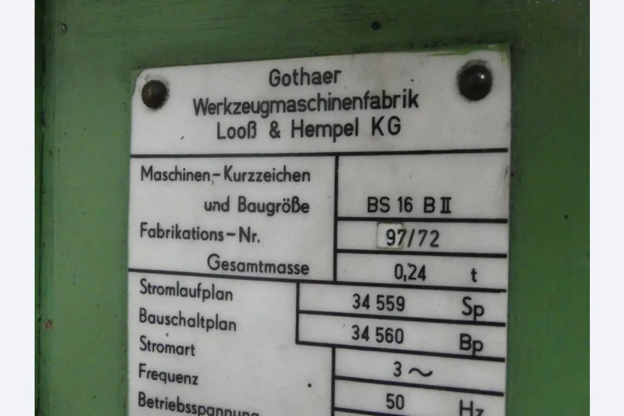 Maquinaria y accesorios de una antigua imprenta de huecograbado-3