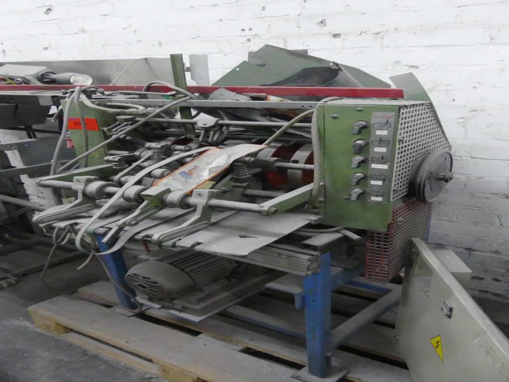 Maquinaria y accesorios de una antigua imprenta de huecograbado-9