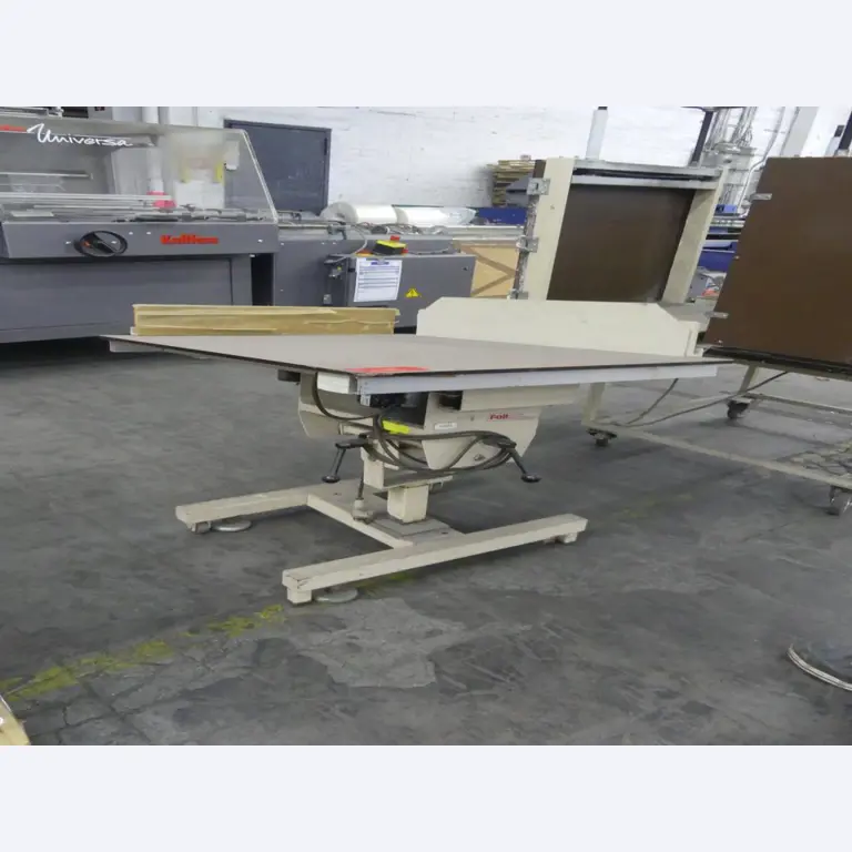 Stroje a příslušenství z bývalé hlubotiskové tiskárny-1