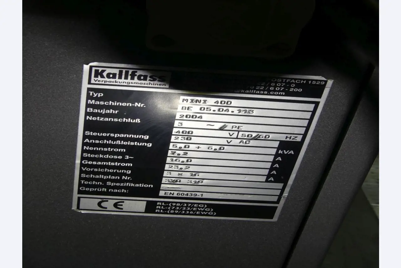 Equipement mécanique et accessoires d'une ancienne imprimerie en héliogravure-3