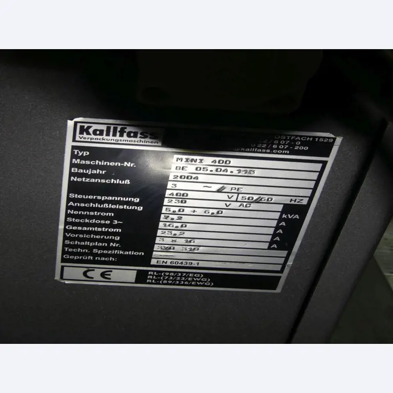 Equipement mécanique et accessoires d'une ancienne imprimerie en héliogravure-3