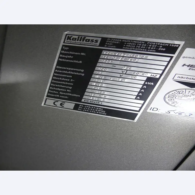 Equipement mécanique et accessoires d'une ancienne imprimerie en héliogravure-15