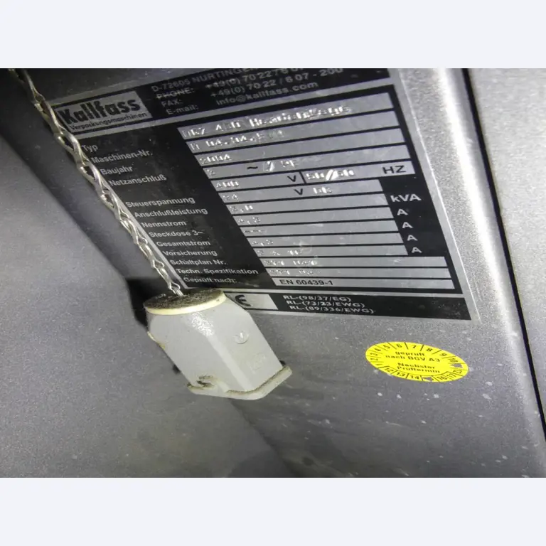 Equipement mécanique et accessoires d'une ancienne imprimerie en héliogravure-9