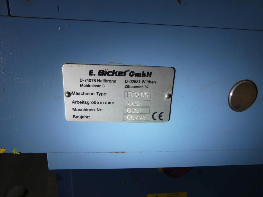 Equipement mécanique et accessoires d'une ancienne imprimerie en héliogravure-5